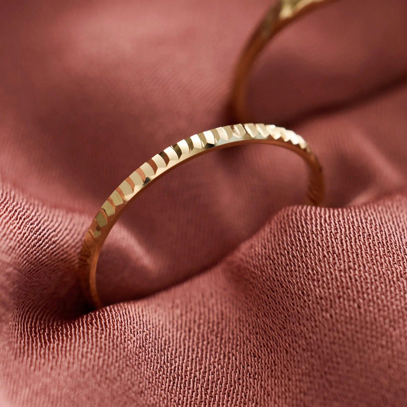 Fine Eternity Line Band Ring