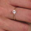 585er Gold Three Prong Round Cut Zirkonia Ring - 4